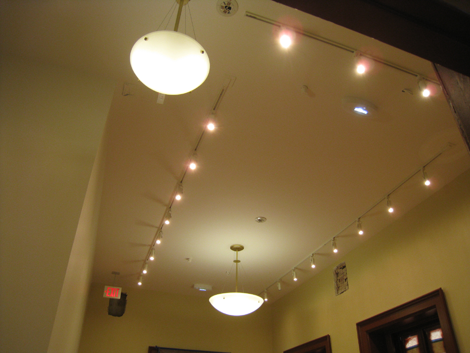 Second Floor--South west corner room--lighting detail - May 23, 2011